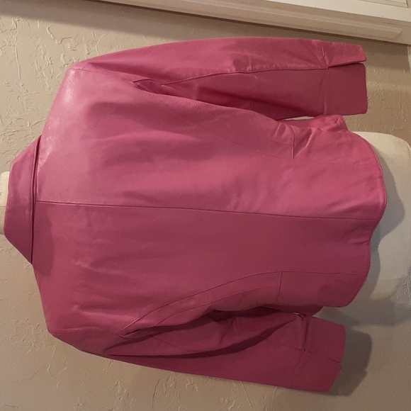 Women's Size 1X  i.e  Woman Pink 100% Leather Snap Closure Jacket  Like New - Picture 3 of 7